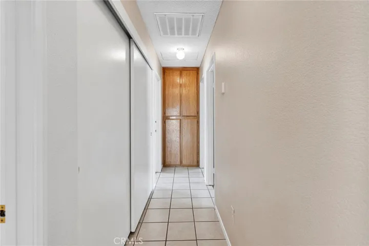 15185 Orange, Hesperia, California 92345