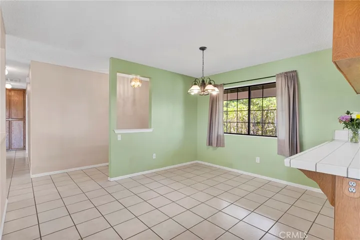15185 Orange, Hesperia, California 92345