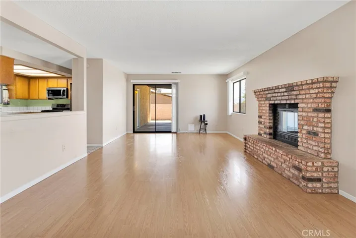 15185 Orange, Hesperia, California 92345