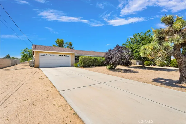 15185 Orange, Hesperia, California 92345