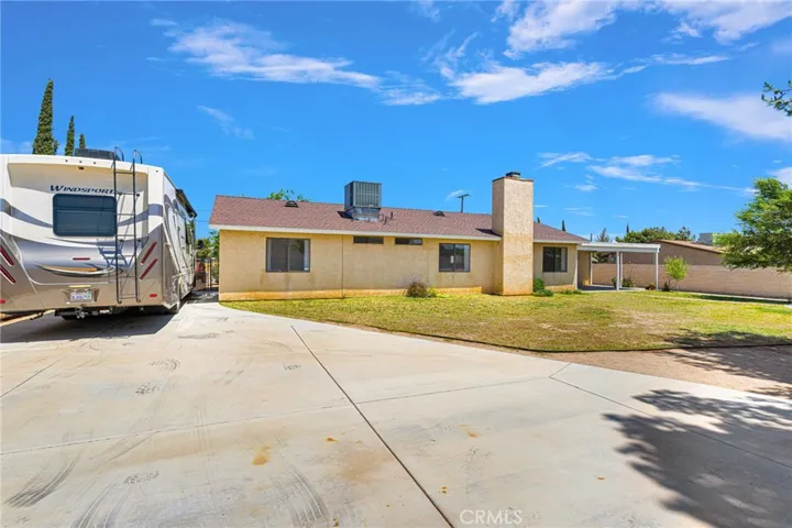 15185 Orange, Hesperia, California 92345