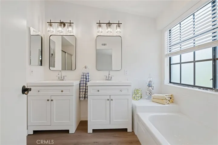 20737 Roscoe Boulevard 703, Winnetka, California 91306