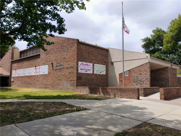 20737 Roscoe Boulevard 703, Winnetka, California 91306