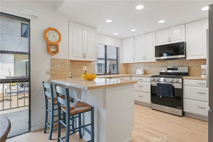20737 Roscoe Boulevard 703, Winnetka, California 91306
