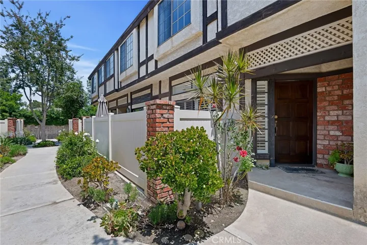 20737 Roscoe Boulevard 703, Winnetka, California 91306