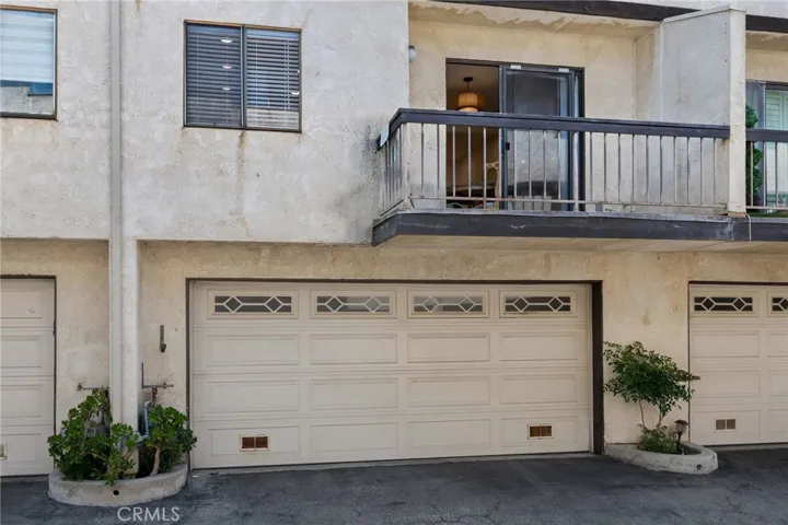 20737 Roscoe Boulevard 703, Winnetka, California 91306