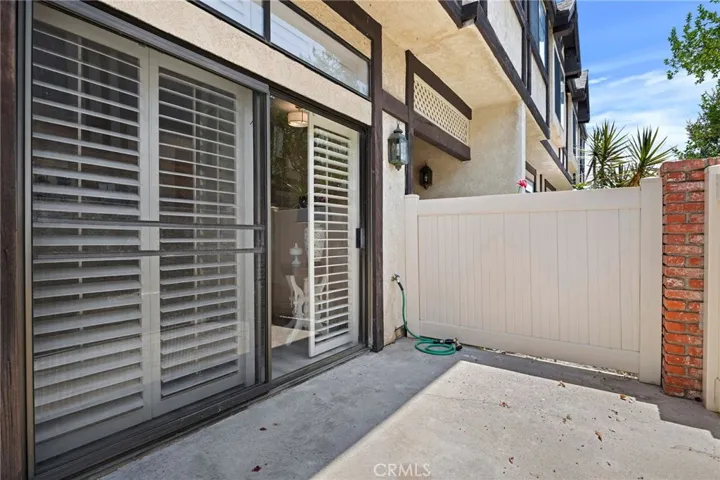 20737 Roscoe Boulevard 703, Winnetka, California 91306