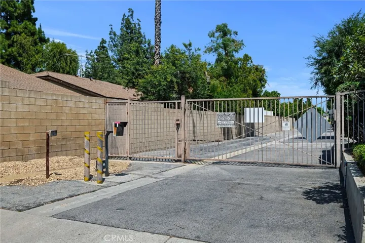 20737 Roscoe Boulevard 703, Winnetka, California 91306