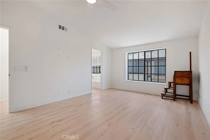20737 Roscoe Boulevard 703, Winnetka, California 91306