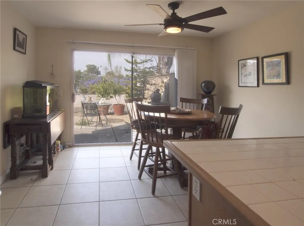 EATING AREA
