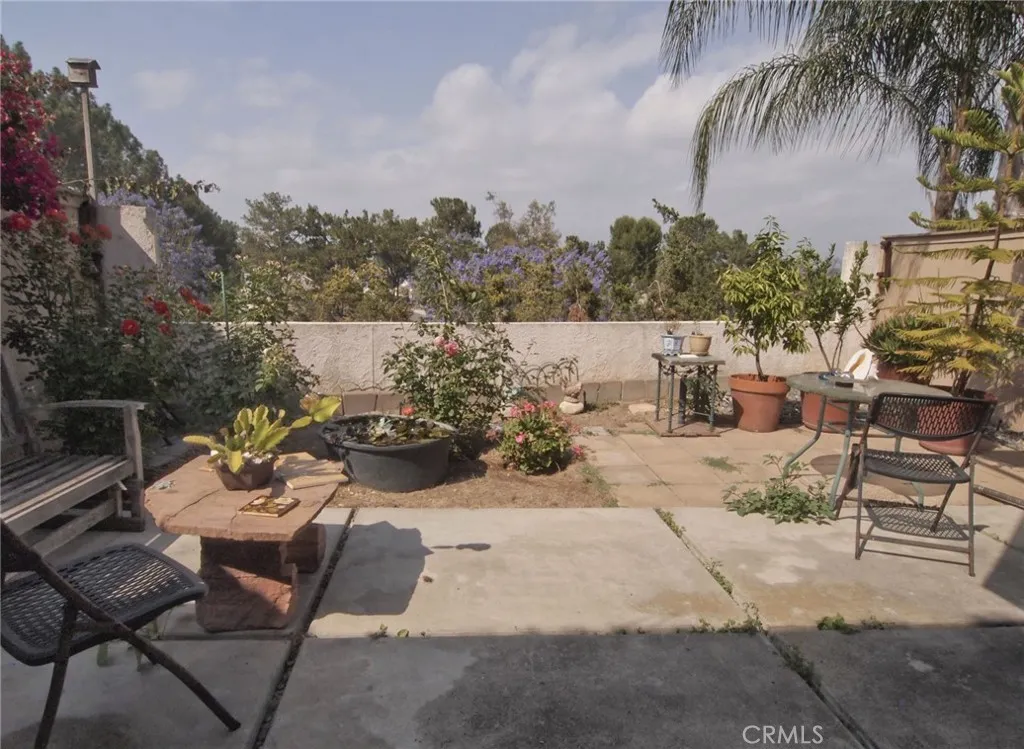 OUTDOOR PATIO AREA