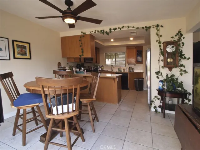 KITCHEN DINING AREA