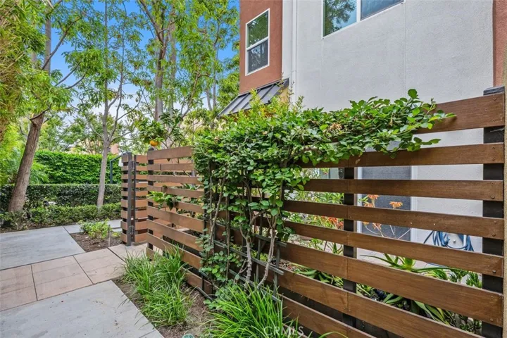 Patio/Entry