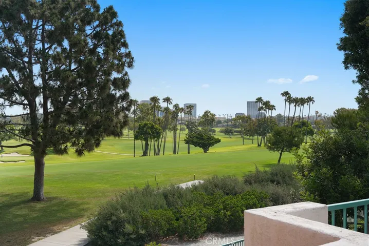 SWEEPING VIEWS OF GOLF COURSE