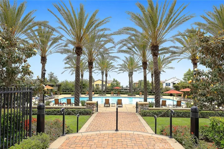 540 E Viewcrest Drive, Azusa, California 91702