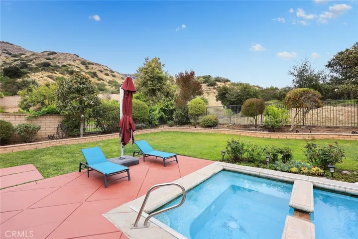 540 E Viewcrest Drive, Azusa, California 91702