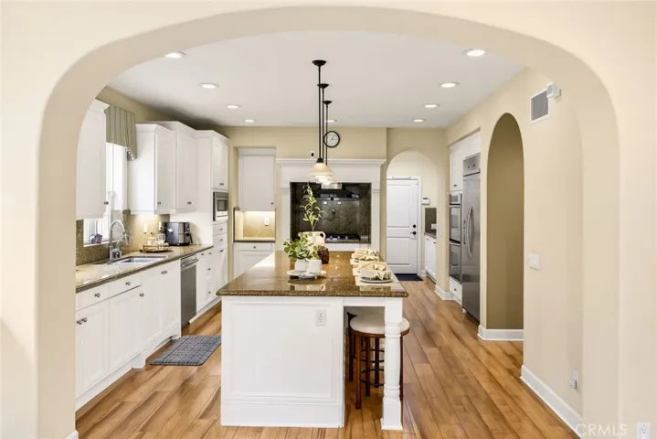 540 E Viewcrest Drive, Azusa, California 91702