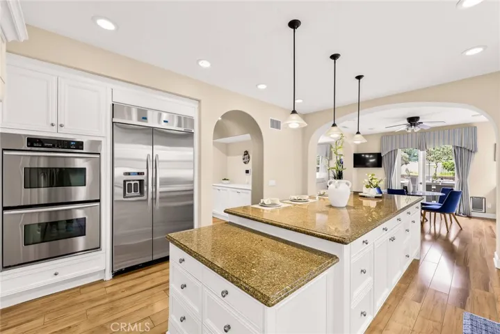 540 E Viewcrest Drive, Azusa, California 91702