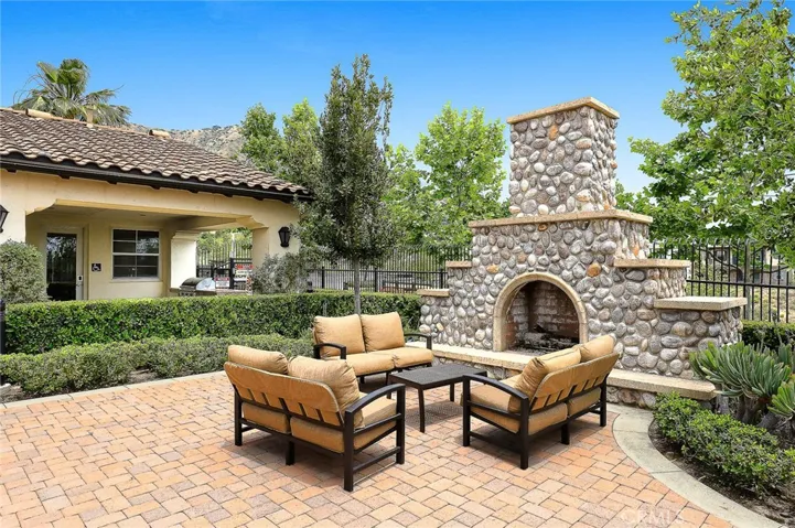 540 E Viewcrest Drive, Azusa, California 91702