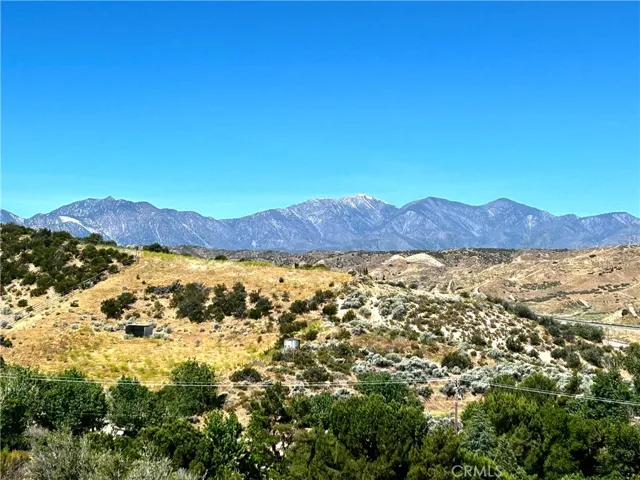 13635 Duxbury Rd, Hesperia, California 92345