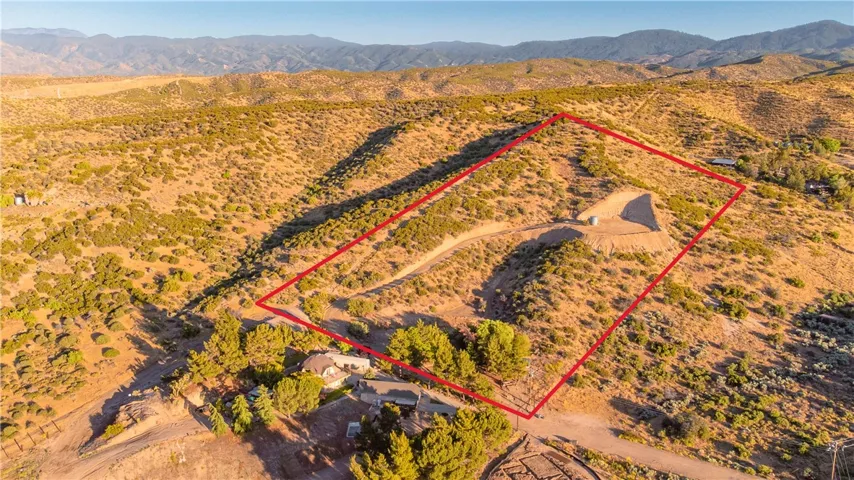 13635 Duxbury Rd, Hesperia, California 92345