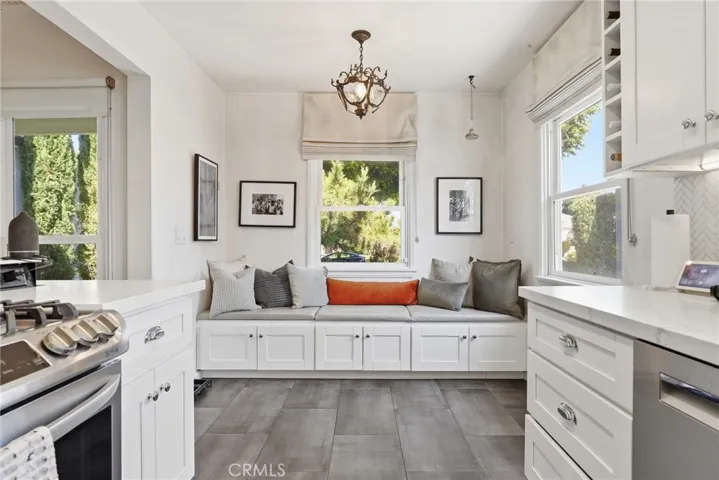 3921 Westside Avenue, Los Angeles, California 90008