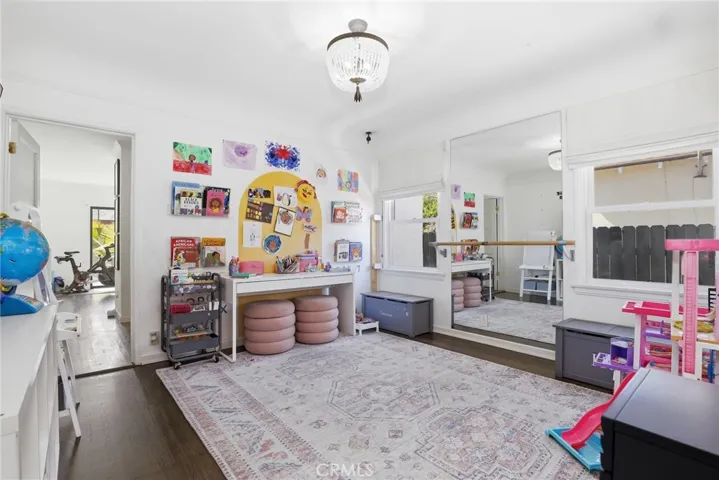3921 Westside Avenue, Los Angeles, California 90008