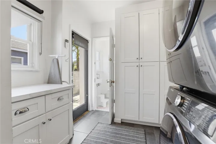 3921 Westside Avenue, Los Angeles, California 90008