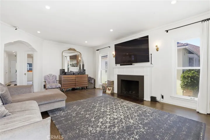 3921 Westside Avenue, Los Angeles, California 90008