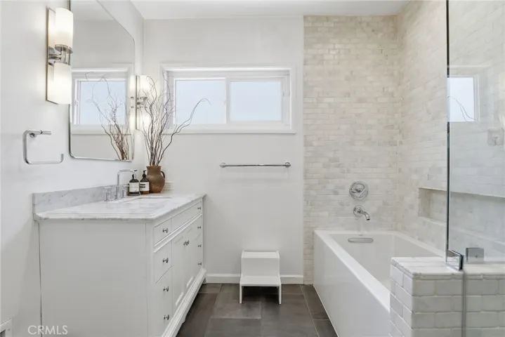 3921 Westside Avenue, Los Angeles, California 90008