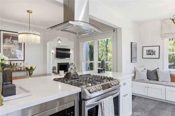 3921 Westside Avenue, Los Angeles, California 90008