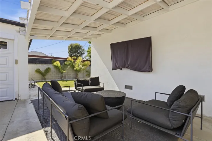 3921 Westside Avenue, Los Angeles, California 90008