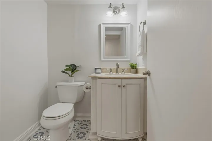 48 Willowood, Aliso Viejo, California 92656