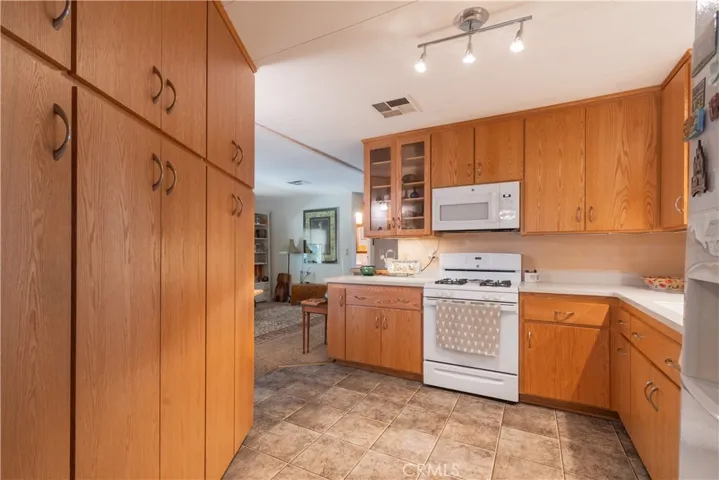 337 Lark Drive, Paso Robles, California 93446