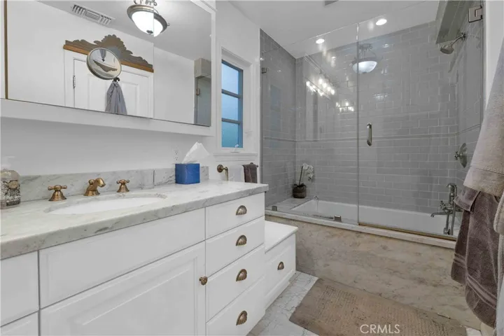 Upstairs Guest Bath