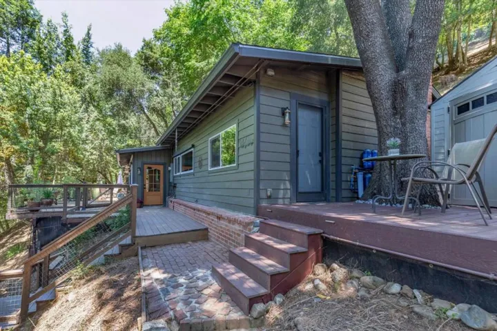21477 Old Mine Road, Los Gatos, California 95033