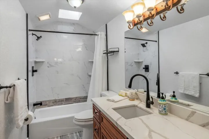21477 Old Mine Road, Los Gatos, California 95033