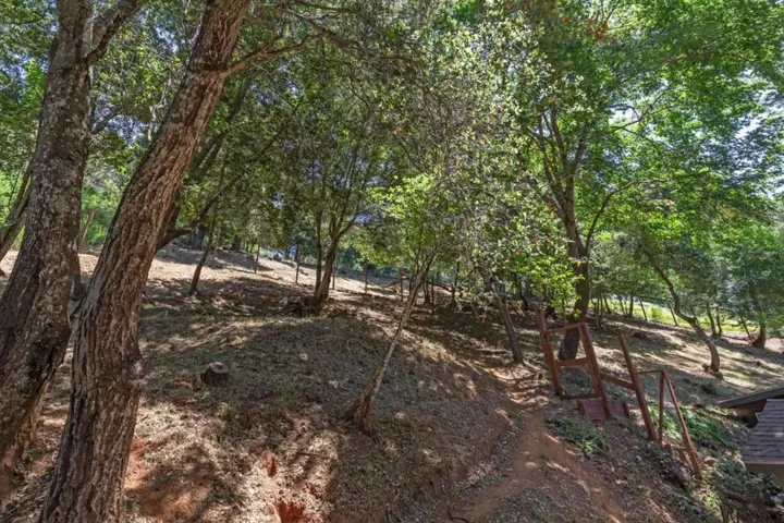 21477 Old Mine Road, Los Gatos, California 95033
