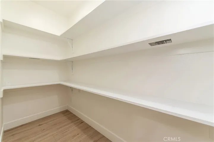 Walk in Pantry