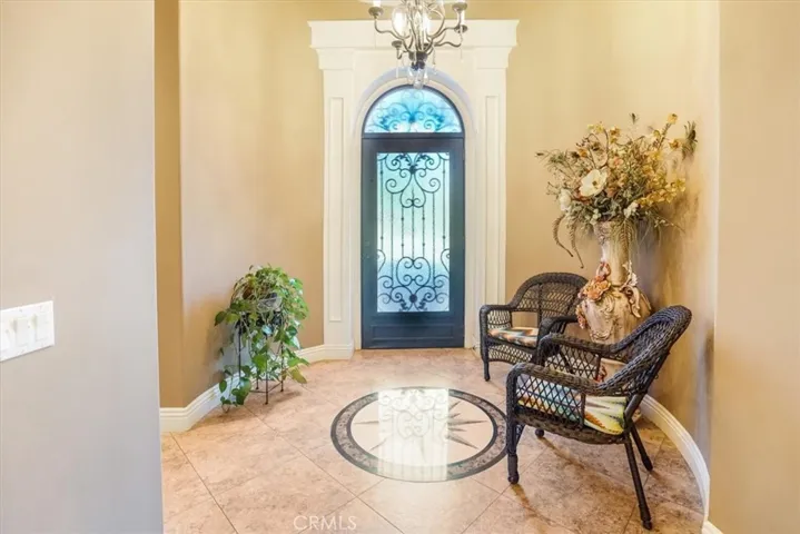 ENTRYWAY FOYER