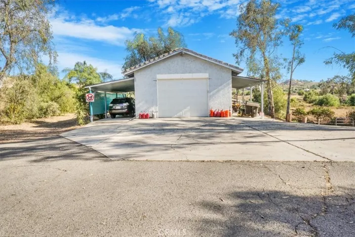 ADDITONAL GARAGE/WORKSHOP