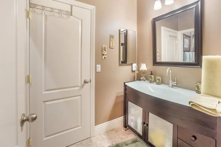 2ND BATHROOM