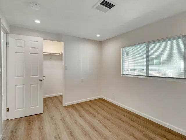 20-15687 Pal Drive 73-20