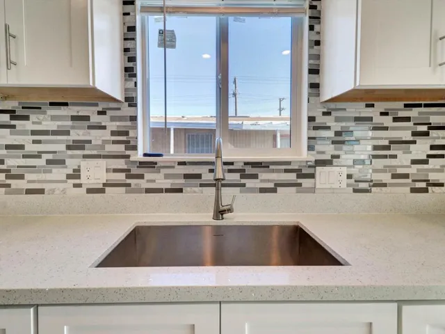 12-15687 Pal Drive 73-12
