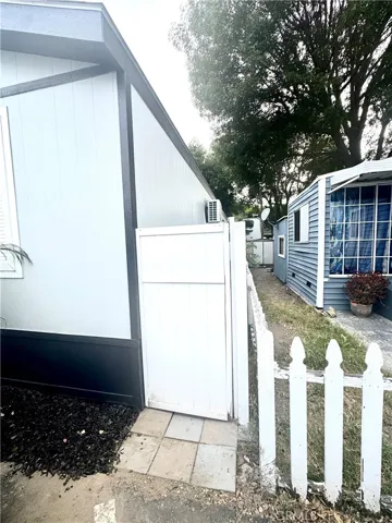 400 E Arbor Street E 502, Long Beach, California 90805