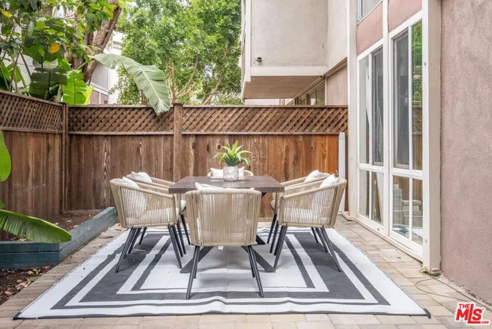 6505 Green Valley Circle 103, Culver City, California 90230