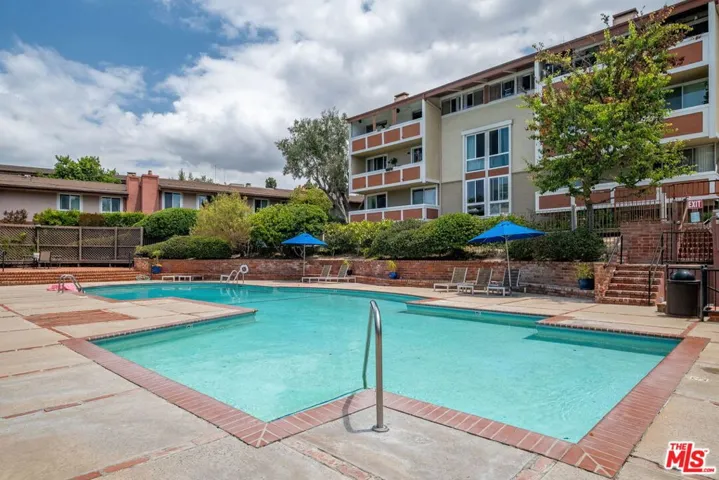 6505 Green Valley Circle 103, Culver City, California 90230