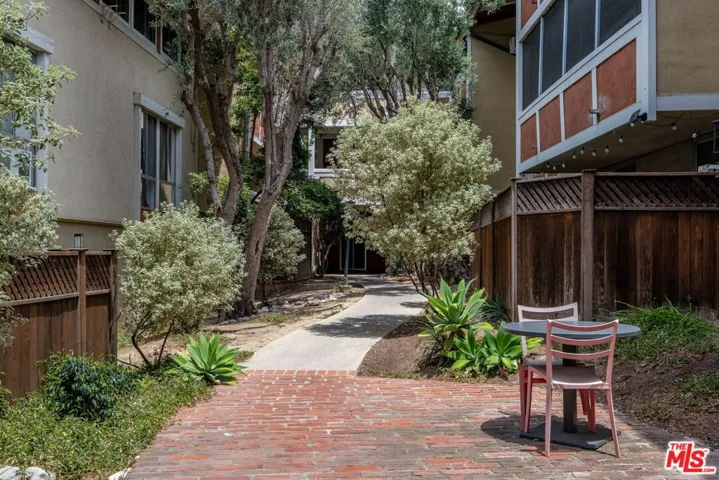 6505 Green Valley Circle 103, Culver City, California 90230