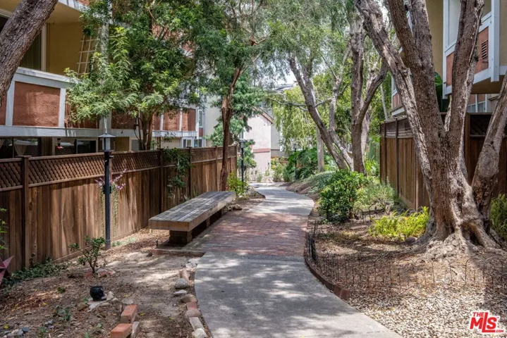 6505 Green Valley Circle 103, Culver City, California 90230