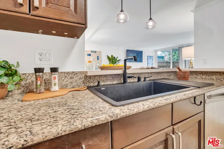 6505 Green Valley Circle 103, Culver City, California 90230